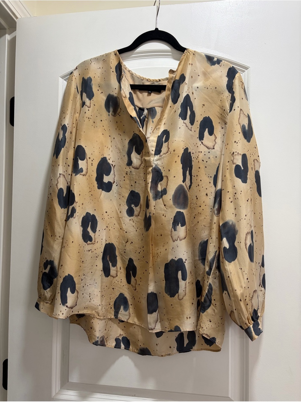 Lafayette 148 New York Libby Silk Split-Neck Printed Blouse.